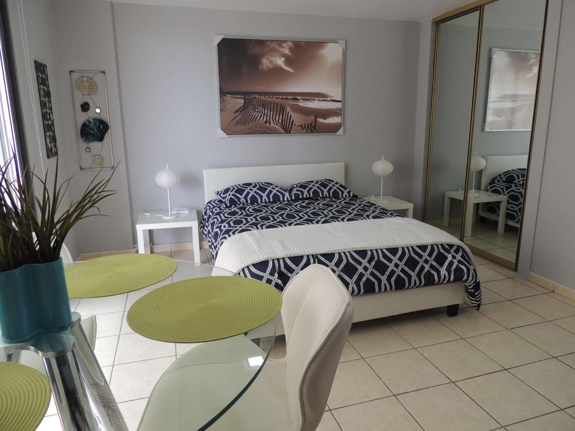 Apartments For You - Saint Tropez ISLA VERDE エクステリア 写真